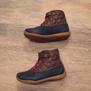 Girls size 9 stride rite duck boots